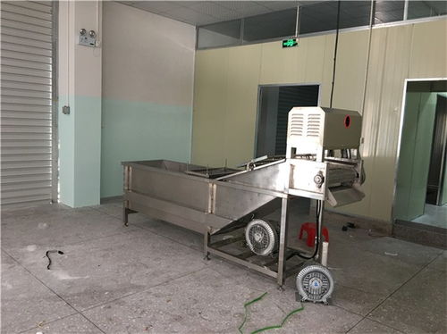 南洋食品机械设备厂 一站式提供乳液乳化桶与全自动灌装生产线，助力来宾食品产业升级